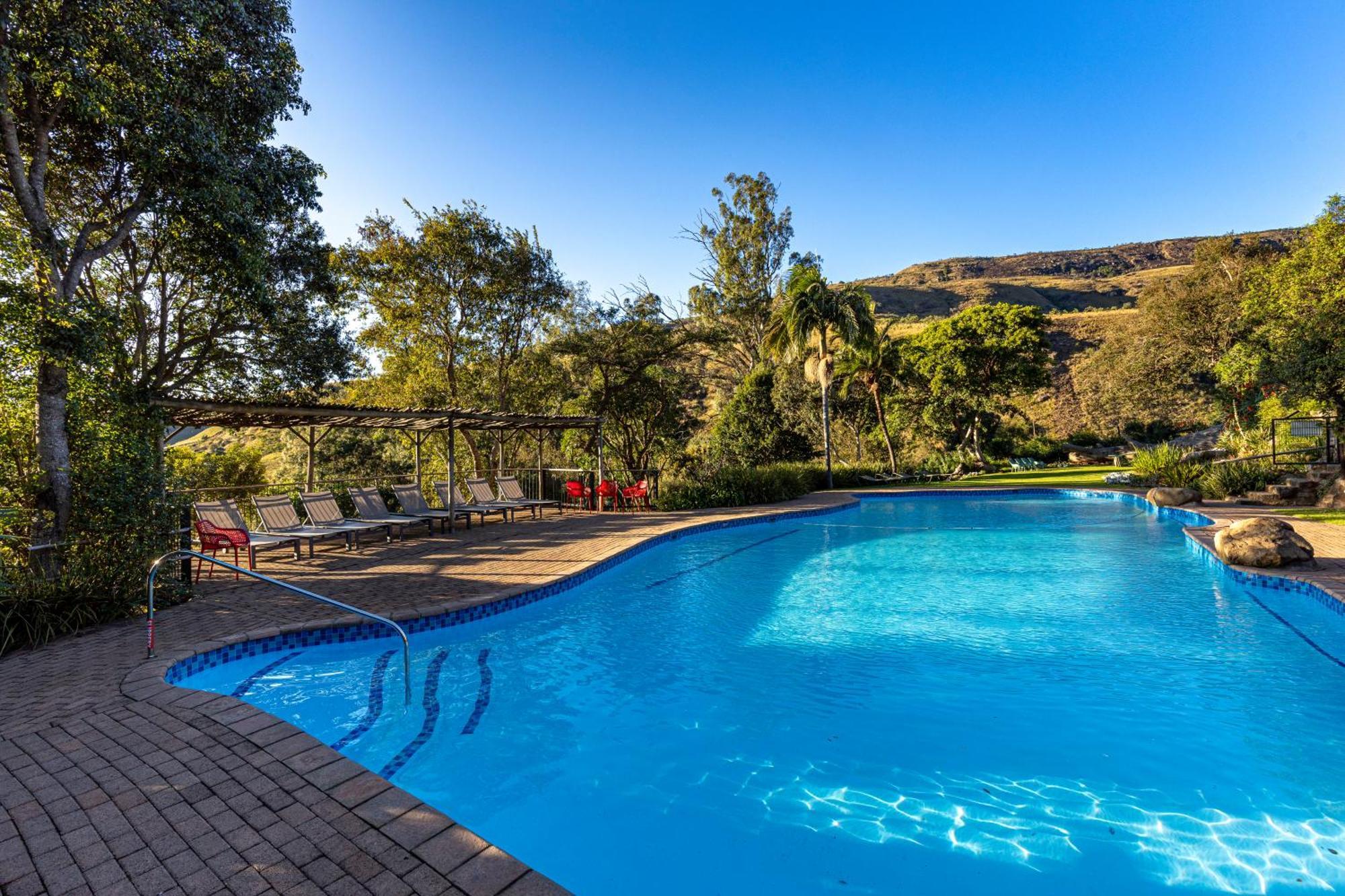 Cavern Resort & Spa Bergville Eksteriør billede